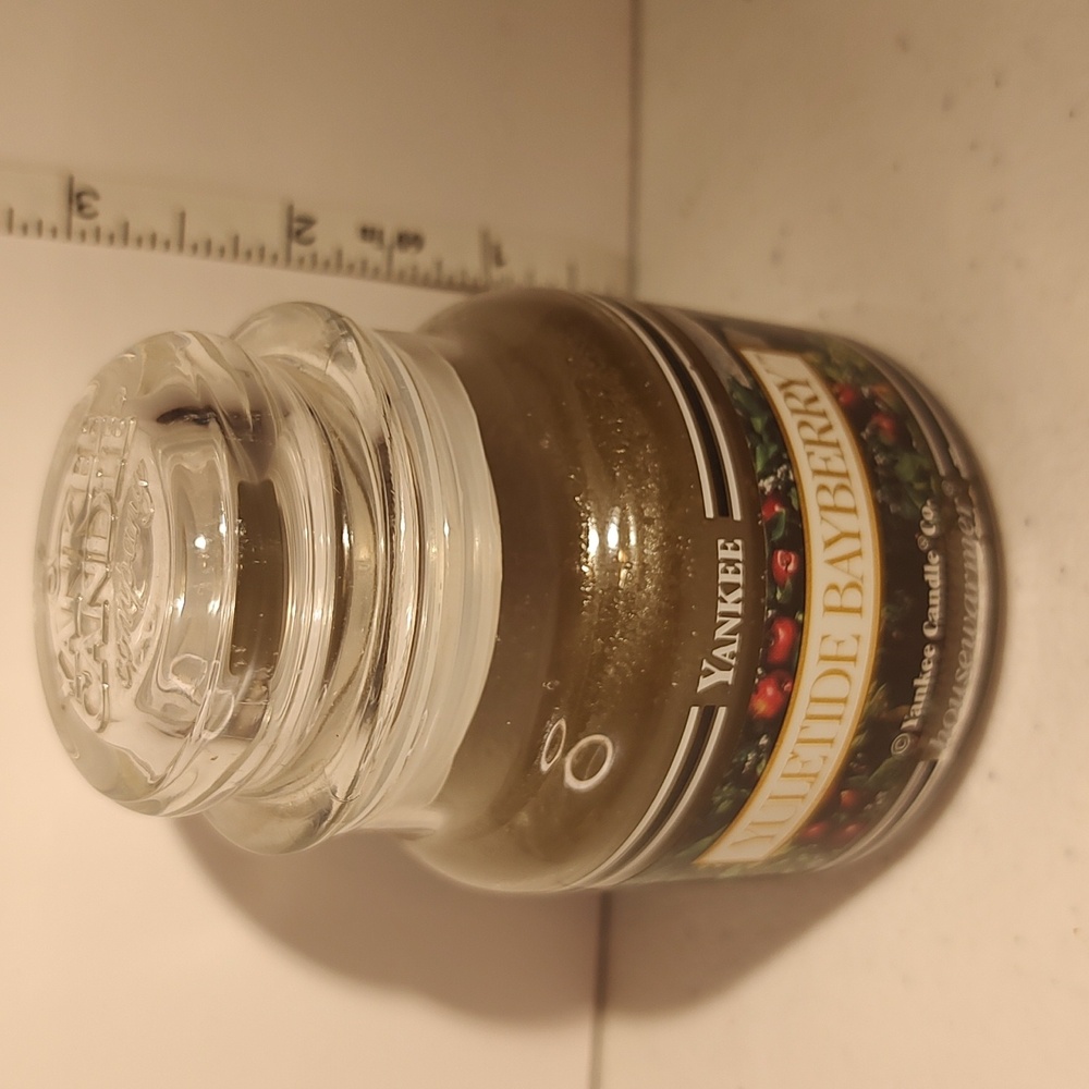 Yankee Candle Yuletide Bayberry 3.7 Oz Jar Candle